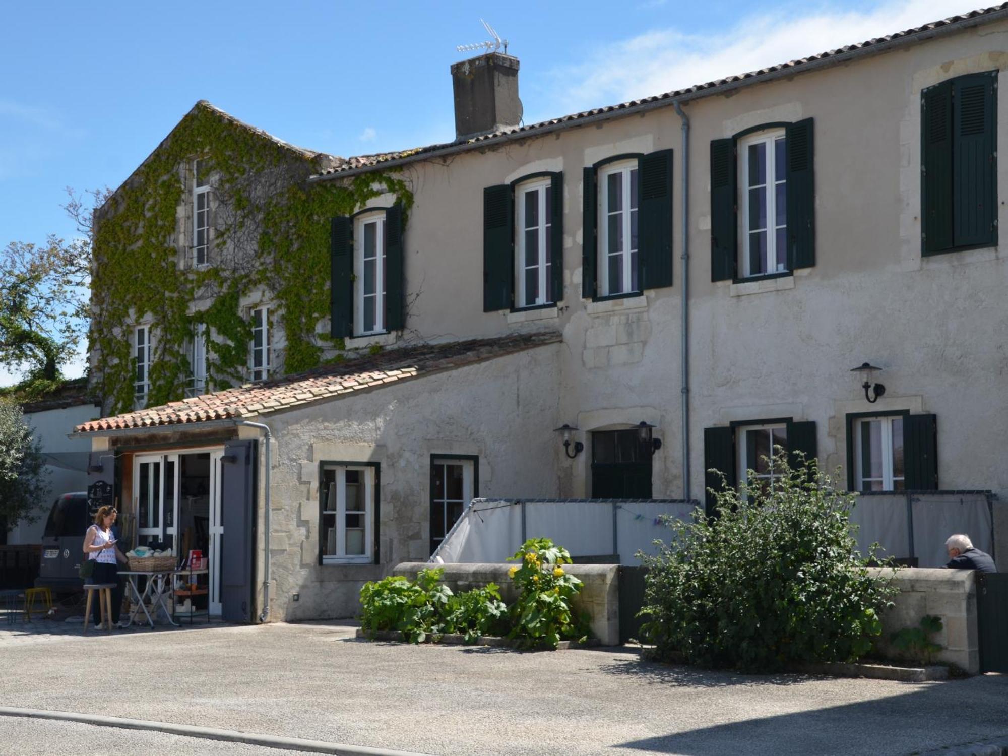 Le Mole Bed & Breakfast La Flotte Eksteriør bilde