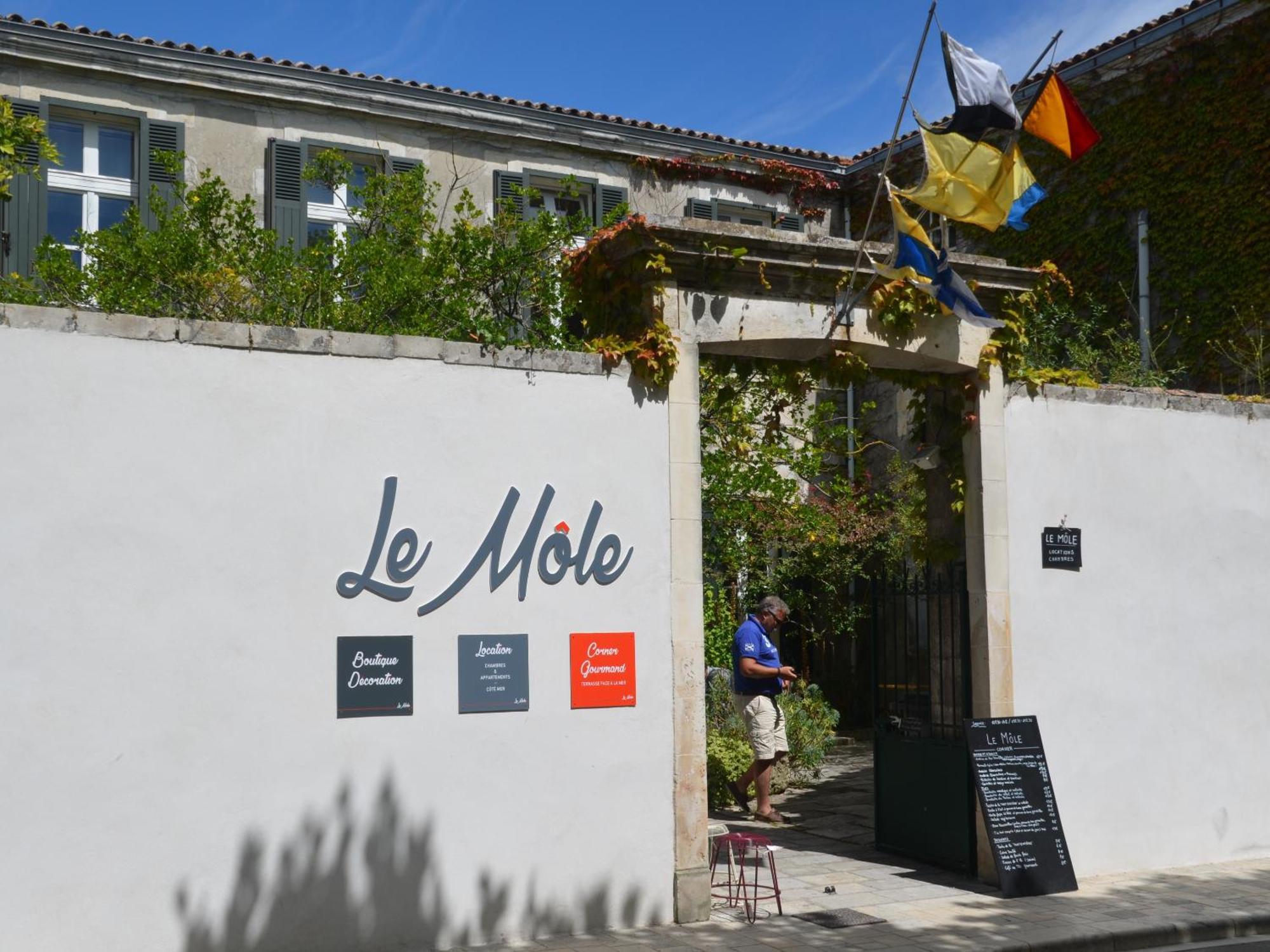 Le Mole Bed & Breakfast La Flotte Eksteriør bilde